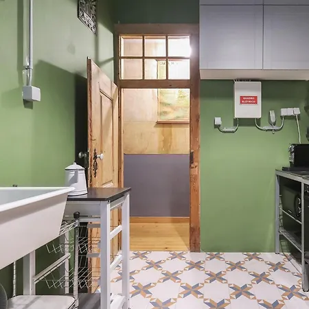 Downtown Vintage By Homing *